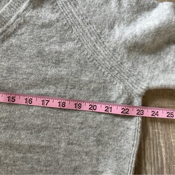 J.CREW | Women's Heather Dusk Grey V-Neck Pullover Sweater, Size Large - Picture 10 of 11